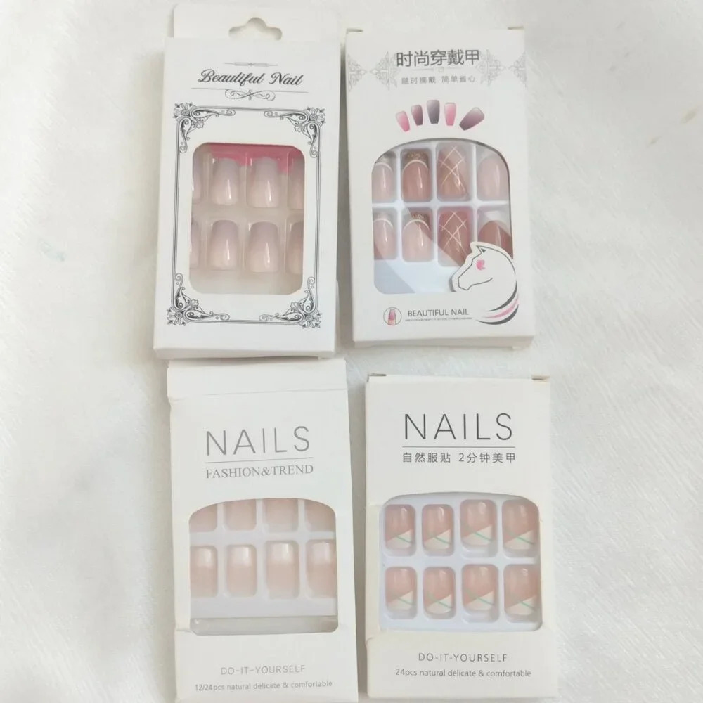 Set of four press on nails NEW